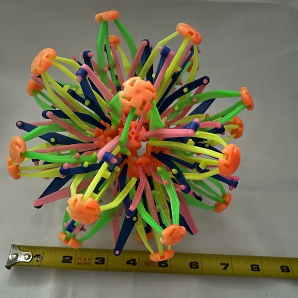 Expandable Breathing Ball - Picture 4 of 5